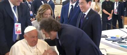 El saludo del Presidente con el Papa