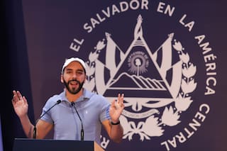 El Salvador: Bukele se prepara para ser "dictador más violento"
