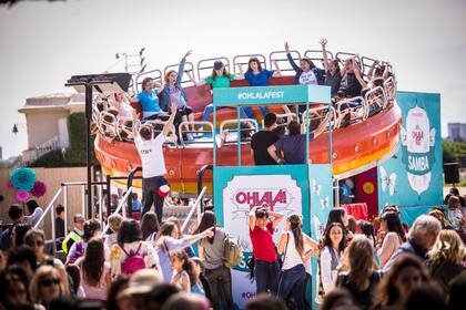 El samba, otra de las atracciones principales, colmado de gente.