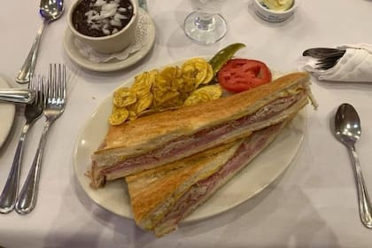 El sándwich cubano de Tampa Bay en el restaurante Columbia (Instagram @columbiarestaurant)
