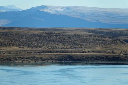El Santa Cruz es el último río glaciario de la Patagonia