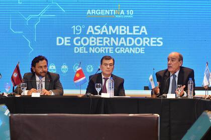 El santiagueño Gerardo Zamora presidió la asamblea de gobernadores del Norte Grande.