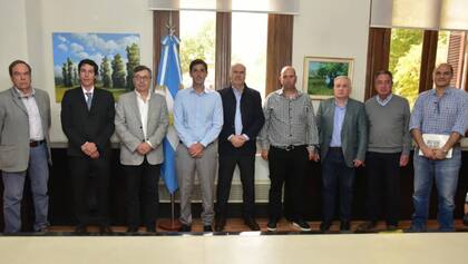 El secretario de Agricultura junto a dirigentes ruralistas de la Patagonia