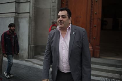El secretario de Cultura de la Nación, Leonardo Cifelli, presente en la despedida al gran artista e intelectual argentino