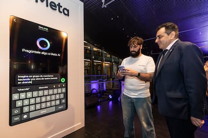 El secretario de Cultura Leonardo Cifelli, en calidad de invitado en su propia casa: para el Meta Day alquilaron la Plaza Seca del Palacio Libertad