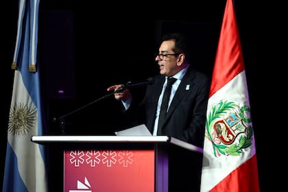 El secretario de Cultura Leonardo Cifelli, en la Feria del Libro, reivindicó a los hermanos Milei