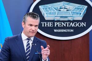 El secretario de Defensa, Pete Hegseth, durante una conferencia de prensa en el Pentágono, Washington, el domingo 22 de junio de 2025