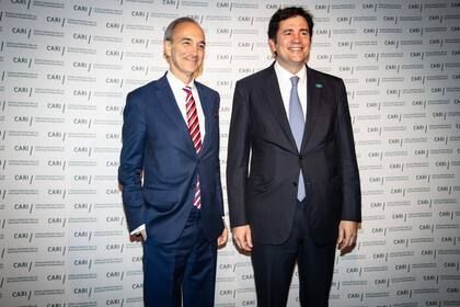 El secretario de educación Carlos Torrendell, entre los invitados