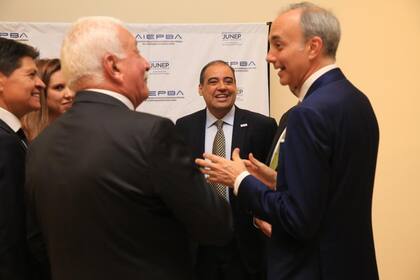 El secretario de Educación de la Nación, Carlos Torrendell, dialogó con las autoridades de Aeipba, como el secretario ejecutivo Martín Zurita, en su encuentro anual