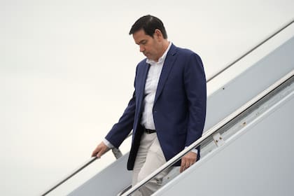 El secretario de Estado Marco Rubio llega en el Air Force One al Aeropuerto Regional de Hagerstown en Maryland, el 8 de junio del 2025. (AP foto/Manuel Balce Ceneta)