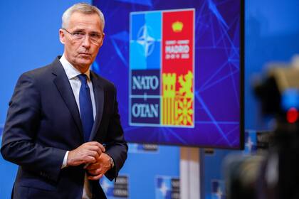 El secretario general de la OTAN, Jens Stoltenberg, habla durante una conferencia de prensa antes de una cumbre de la alianza militar programada para finales de esta semana, el lunes 27 de junio de 2022, en Bruselas.