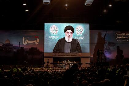 El secretario general del movimiento Hezbollah, aliado de Irán en el Líbano, Hassan Nasrallah, pronuncia un discurso televisado para conmemorar el tercer aniversario del asesinato de Qassem Soleimani, comandante de la Fuerza Quds de élite de la Guardia Revolucionaria Iraní.