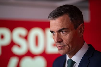 El secretario general del PSOE y presidente del Gobierno, Pedro Sánchez, durante una rueda de prensa en la sede del PSOE