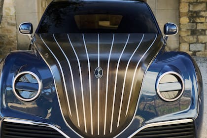 El sedán es 100% eléctrico y cuenta con diseño del Grupo Pininfarina