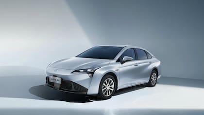 El sedán GAC Aion ES tiene un precio de US$33.800