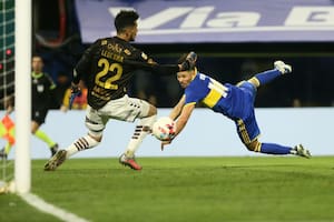 Boca aprovechó una ráfaga de Romero y aguantó la arremetida de Platense