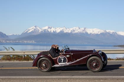 El segundo puesto de la competencia fue para Juan Tonconogy y Bárbara Ruffini, quienes ganaron la competencia en siete oportunidades. En esta edición corrieron en un Riley Sprite de 1936