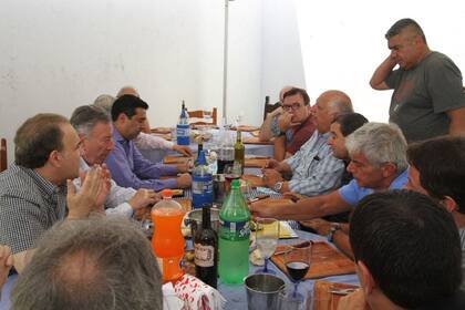 El segurismo se reunió para fijar una posición