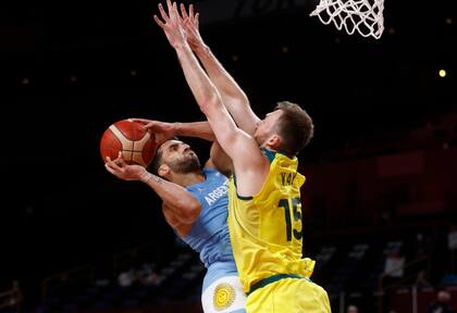 El seleccionado argentino de básquet busca un lugar en la semi contra Australia desde las 09.00.