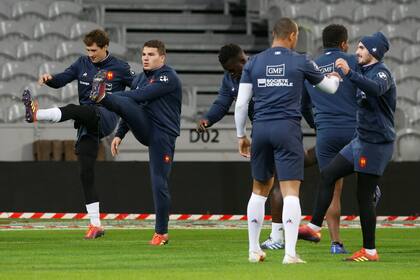 El seleccionado de Francia durante el Captains Run en Lille
