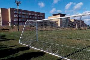El seleccionado eligió el National Training Center Japan-Village para su concentración; tiene 90 habitaciones, varias canchas de fútbol, gimnasio y pileta climatizada, entre otras cosas