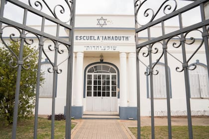 El Seminario de Maestros Hebreos Yahaduth, luego pasó a ser Seminario Iosef Draznin, en honor a su fundador.