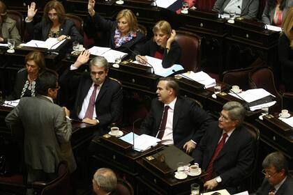 El Senado discute el proyecto desde pasadas las 15