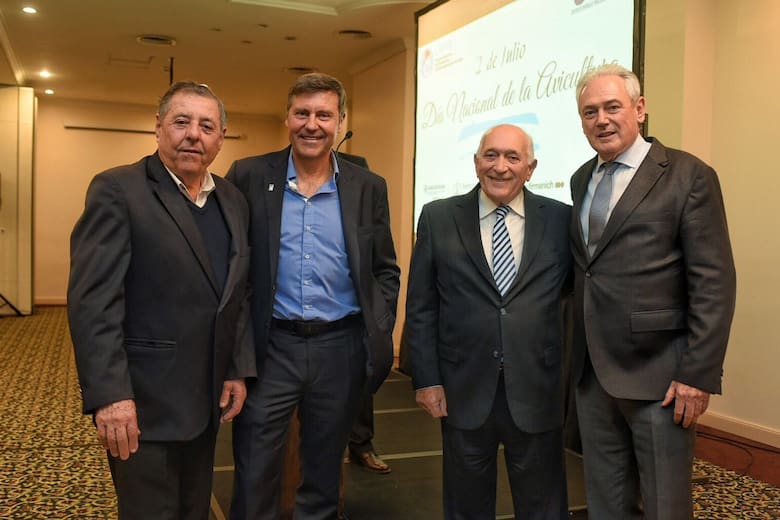 Roberto Domenech se retira tras 31 años y deja una huella clave en la industria avícola argentina