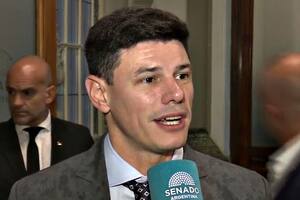 El senador Bruno Olivera Lucero (LLA)