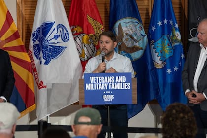 El senador de Arizona intensificó su presencia en estados con importantes comunidades hispanas