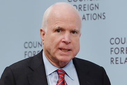 El fallecido senador republicano de EE.UU. John McCain fue hecho prisionero de guerra en Vietnam