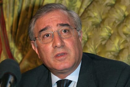 El senador Marcello Dell'Utri recibió una condena de siete años de prisión por su vinculación con la mafia siciliana