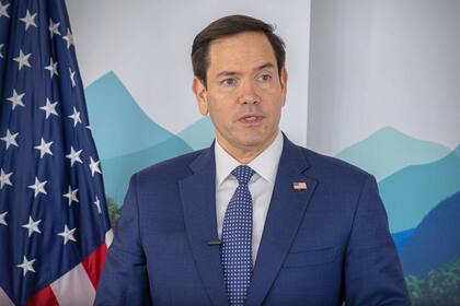 El senador Marco Rubio advirtió que cerrar el estrecho de Ormuz sería un “suicidio económico” para Irán y pidió a China que presione a Teherán para evitar una escalada mayor