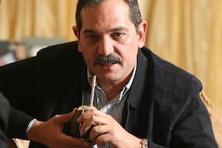 Machismo y riqueza: quién es José Alperovich, el caudillo acusado de violación