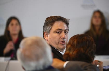 El senador Paoltroni en el Senado