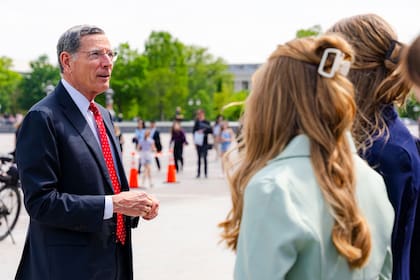 El senador presentó la legislación y pronunció un discurso en el pleno del Senado el mismo día de su introducción (16 de abril de 2026) para abogar por su aprobación