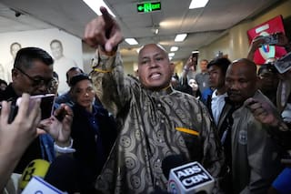 Disparos en el Senado de Filipinas, donde la policía intenta arrestar a un legislador
