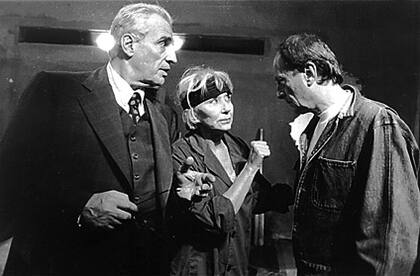 Tato Pavlovsky, Elsa Berenguer y Arturo Maly en una escena de El señor Galíndez