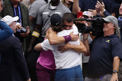 El sentido abrazo de Alcaraz con Ferrero tras ganar el último US Open