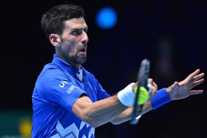 El serbio Novak Djokovic, cinco veces campeón del Masters de Londres, venció a Diego Schwartzman en el primer partido por el Grupo Tokio 1970.
