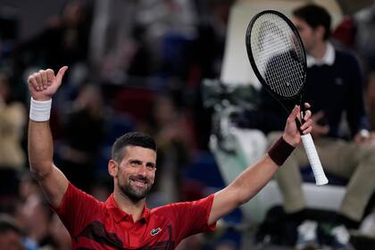 El serbio Novak Djokovic se cruzará con el checo Jakub Mensik en busca de una semifinal del Masters 1000 de Shanghái.