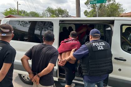 El Servicio de Inmigración y Control de Aduanas ha aumentado las detenciones en Texas