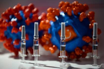 El Servicio de Inteligencia Exterior (SRV) de Rusia apuntó contra las redes de desarrollo de la vacuna en Estados Unidos, Canadá y Gran Bretaña