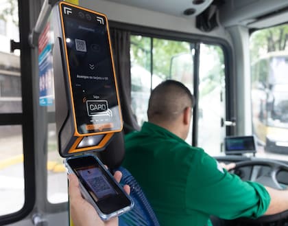 El servicio de multipago implementado en los colectivos