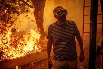 El Servicio Meteorológico Nacional advirtió sobre condiciones de “riesgo extremo” de incendios hasta el jueves por la noche