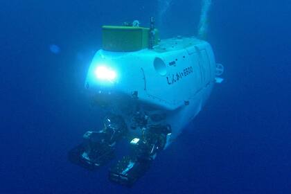 El Shinkai 6500, que viajó al fondo del océano para tomar muestras del “Prometheoarchaeum”