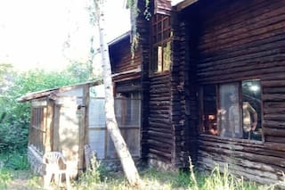 Volvió al Sur para vivir mejor en familia pero estos días el incendio quemó su casa en Mallín Ahogado