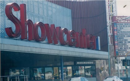 El shopping tuvo su esplendor en el año 2000 y luego fue perdiendo su brillo (Foto: @historia.moron)