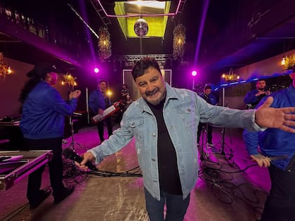 El show de Amar Azul promete hacer bailar al público del Festival La Porteña