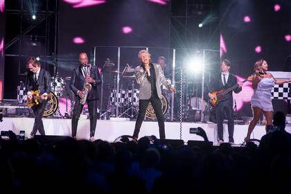 El show duró poco más de una hora y media, con un setlist que repasó gran parte de los éxitos del cantante